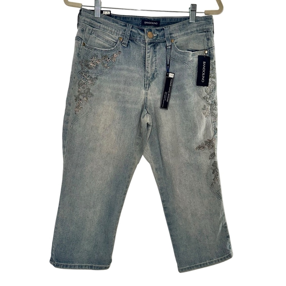 NWT Bandolino Lisbeth Curvy Skimmer Floral Embroidered Denim Capri Jeans Size 6